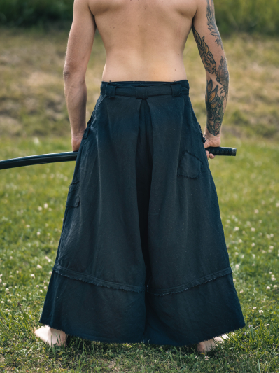 Trollfelsen Mitelalter Gewandung Hose Samurai Kenshin Schwarz Hinten